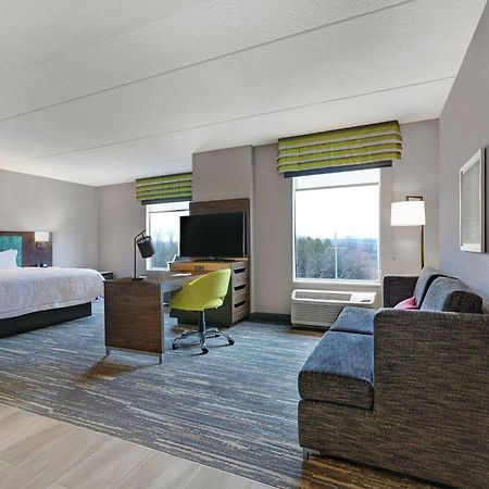 Hampton Inn Peterborough Buitenkant foto