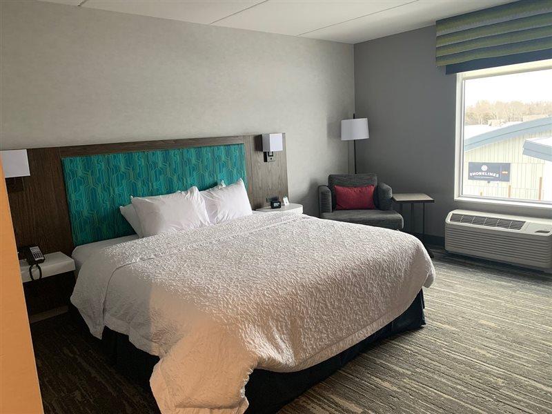 Hampton Inn Peterborough Buitenkant foto