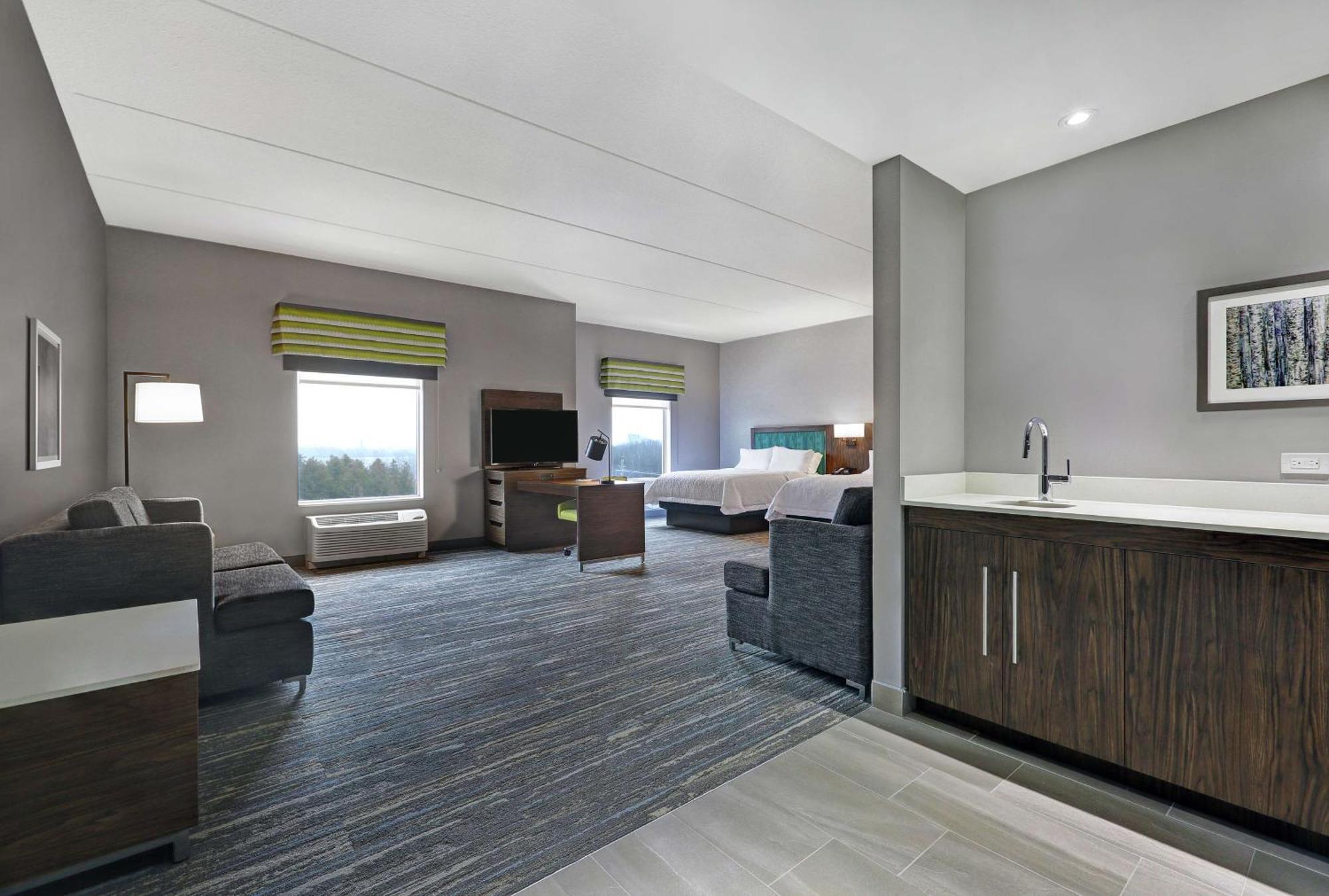 Hampton Inn Peterborough Buitenkant foto