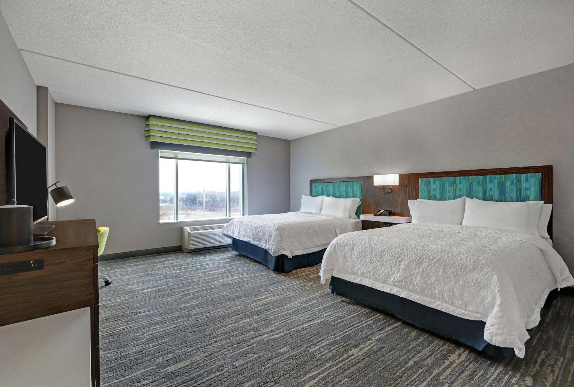 Hampton Inn Peterborough Buitenkant foto