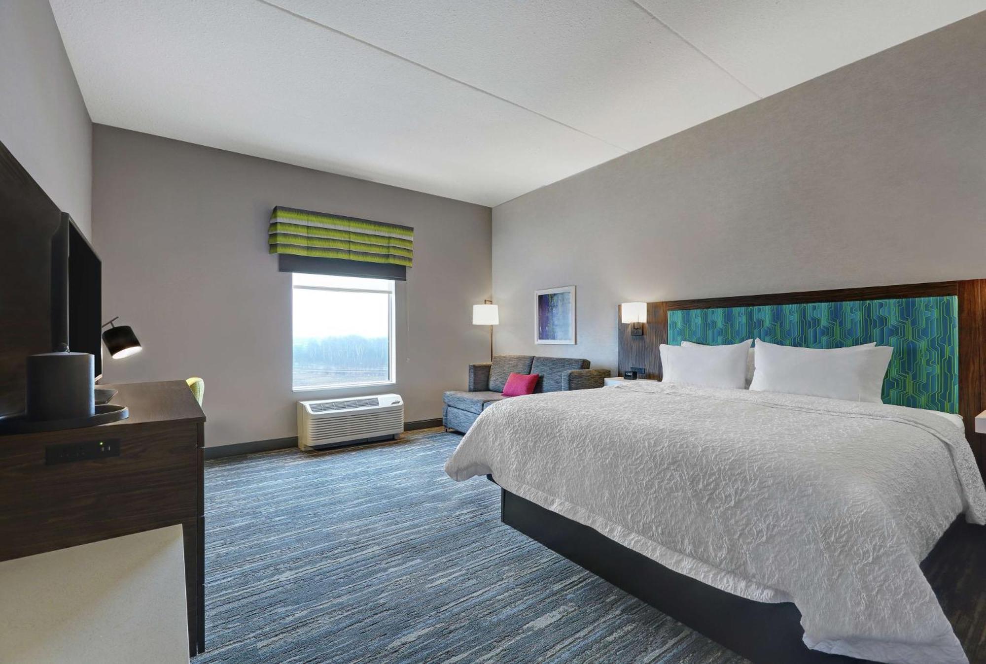 Hampton Inn Peterborough Buitenkant foto