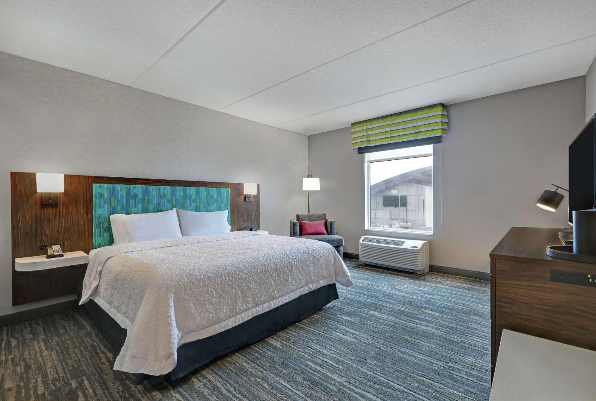 Hampton Inn Peterborough Buitenkant foto