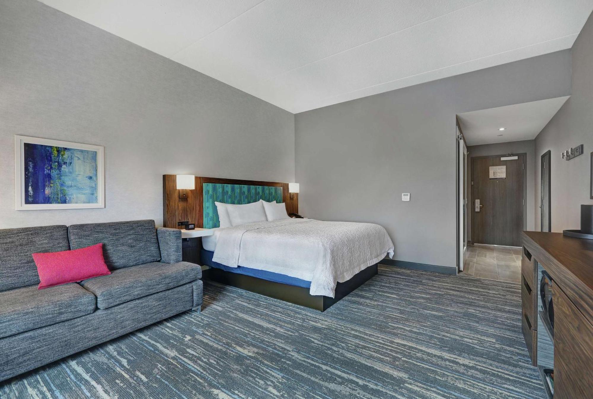 Hampton Inn Peterborough Buitenkant foto