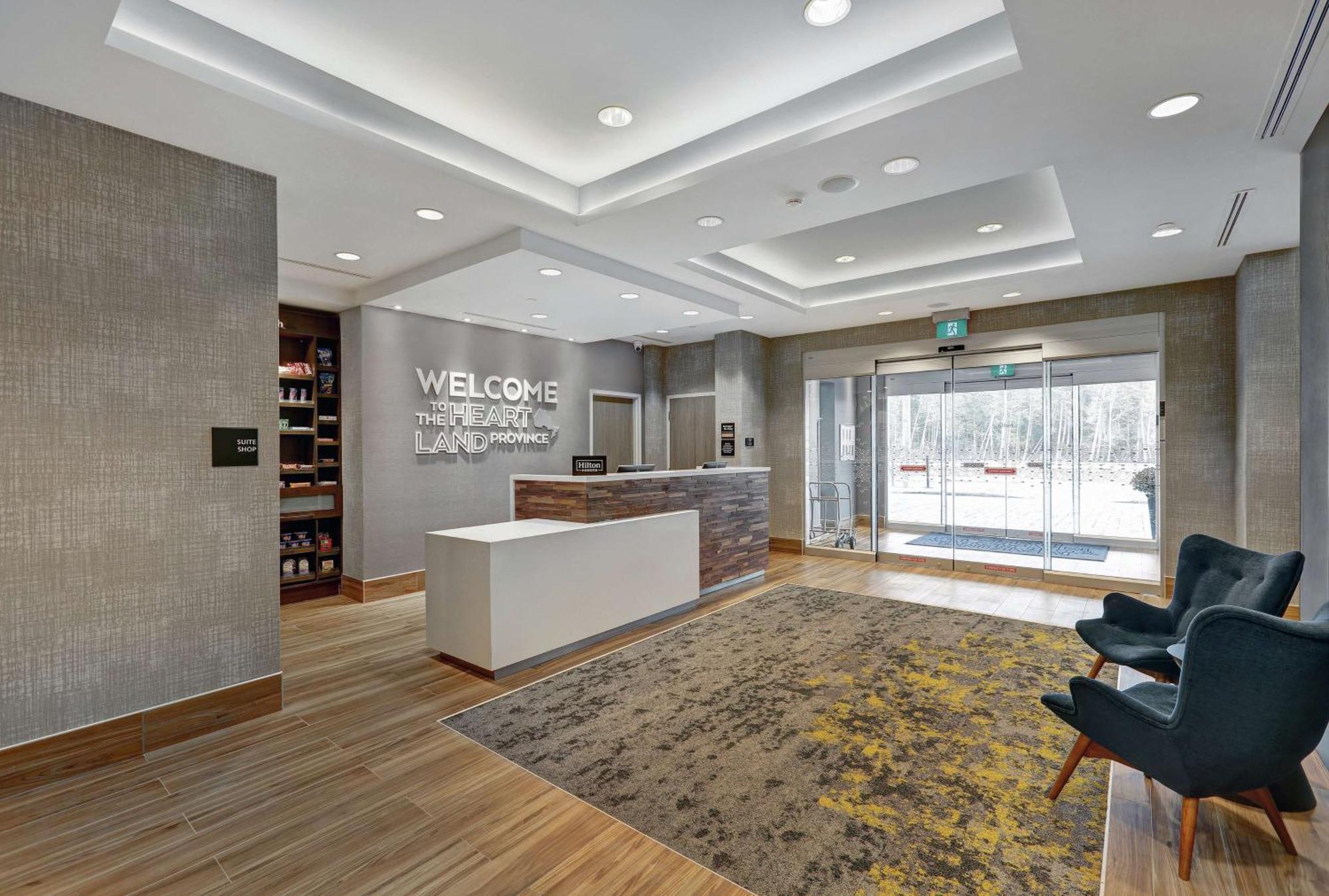 Hampton Inn Peterborough Buitenkant foto